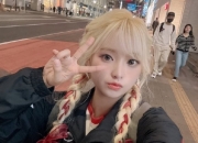 Faker疑似恋爱,T1知名女粉多次坐在李哥旁边一起吃饭